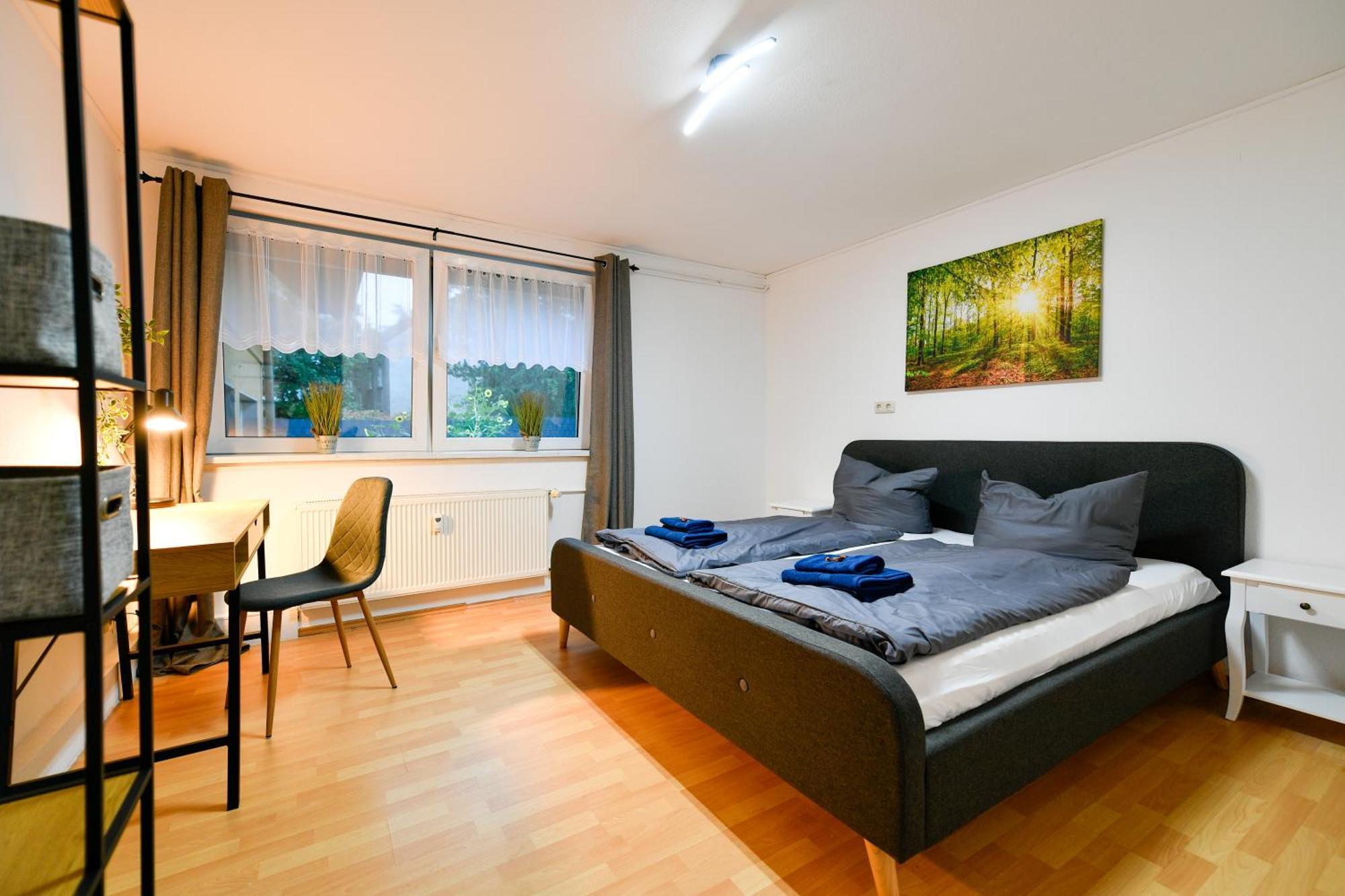 Grosses Spree Apartment, 3 Schlafzimmer Bis 10 Personen, 4X Kfz Parkplatz, Terrasse, Waschtrockner, Wlan, Netflix Cottbus Exterior photo